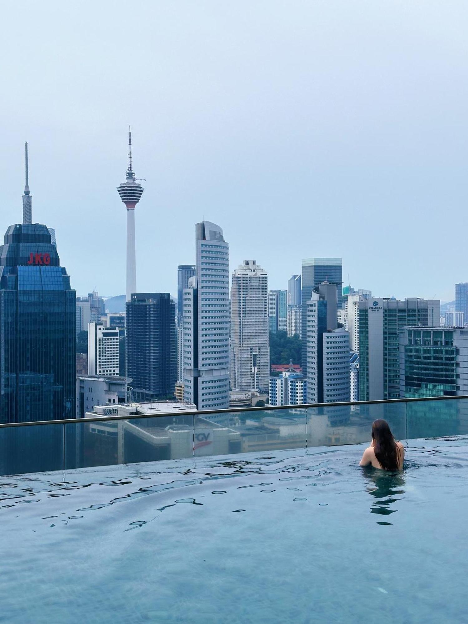Modern Bauhaus Studio At Regalia Klcc Infinity Pool Κουάλα Λουμπούρ Εξωτερικό φωτογραφία